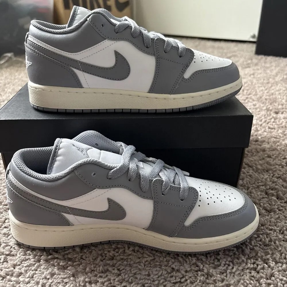 Nike Air Jordan 1 Low Vintage Grey (GS) 553560-053 Size 7Y Brand New DS In Hand